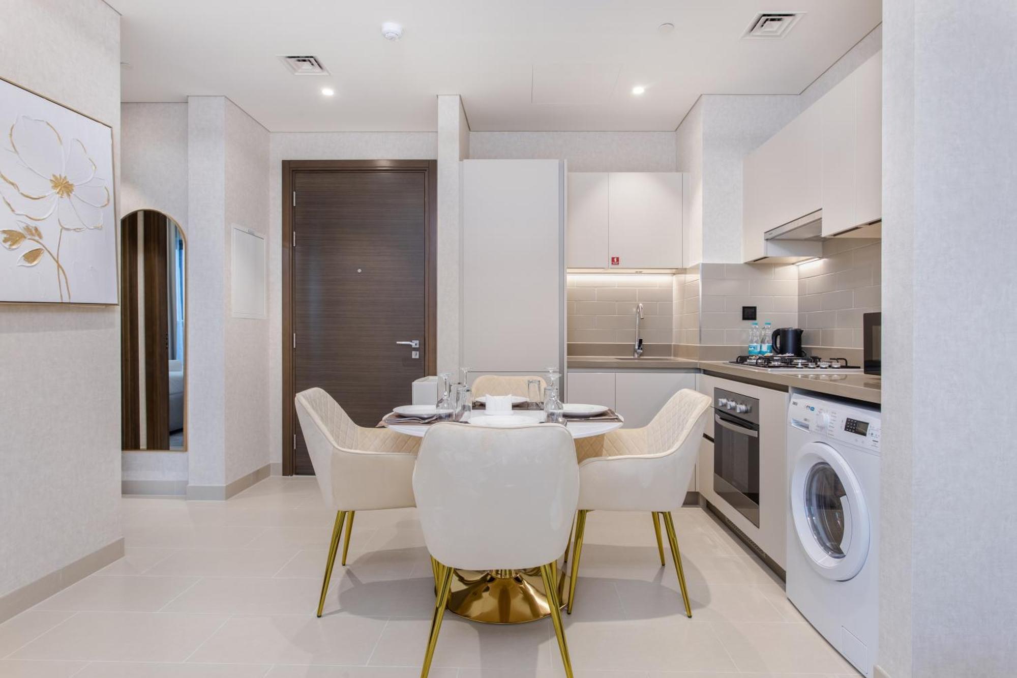 By Latinem Luxury 1br Cv A1507 Near Burj Khalifa Apartment Dubai
