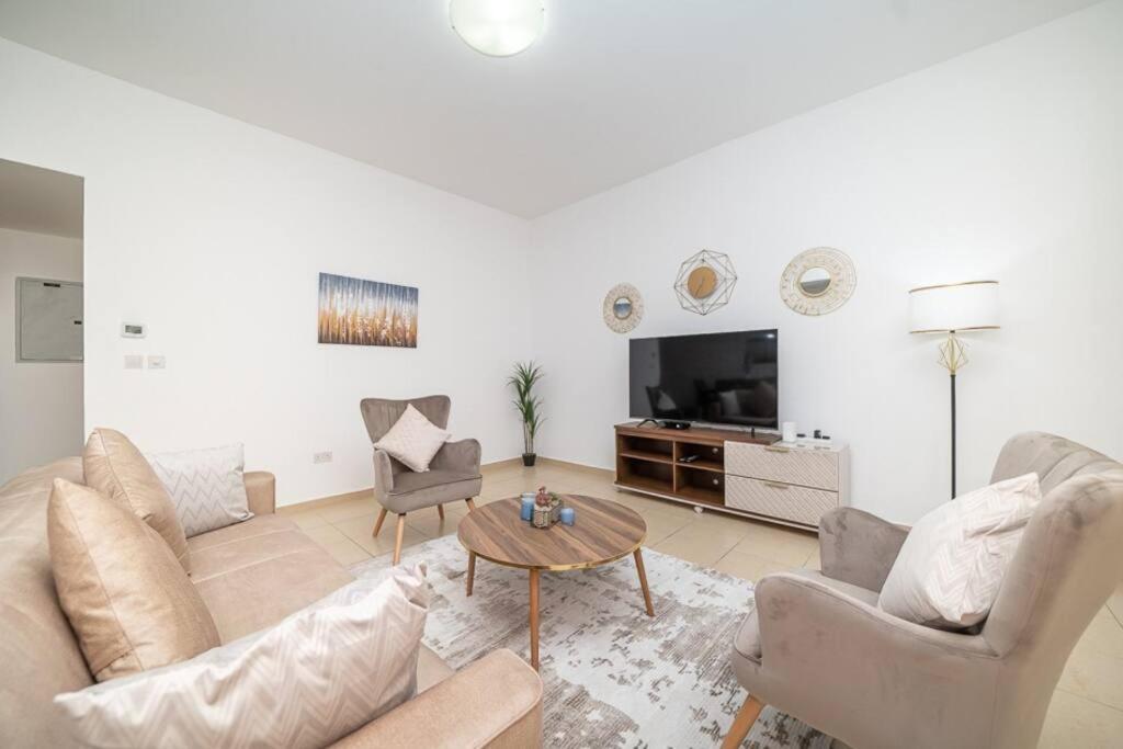 Stonetree - Spacious 2 Bedroom Near Jbr Dubai