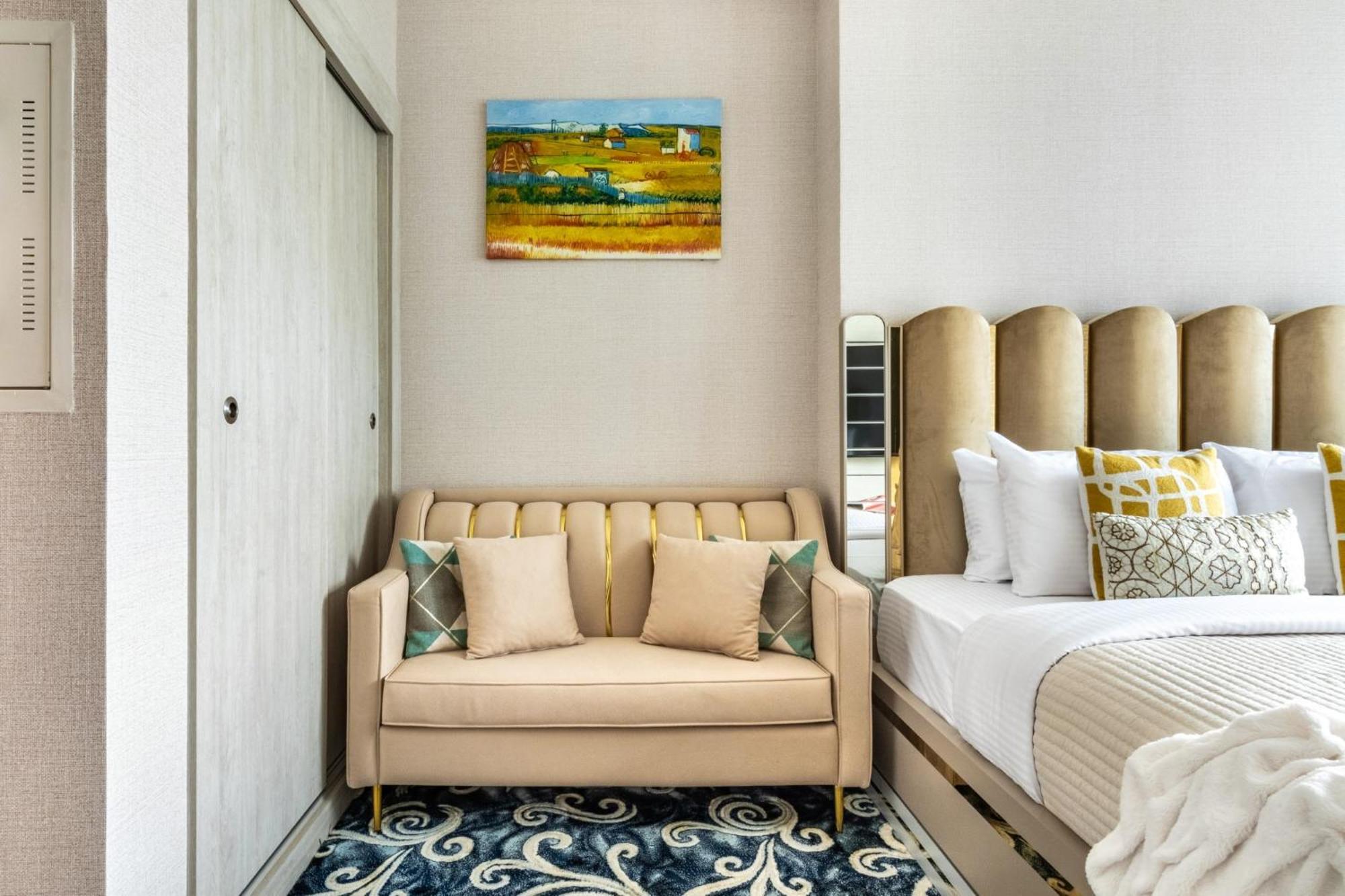 The Smart Concierge - Seven Palm Apartment *