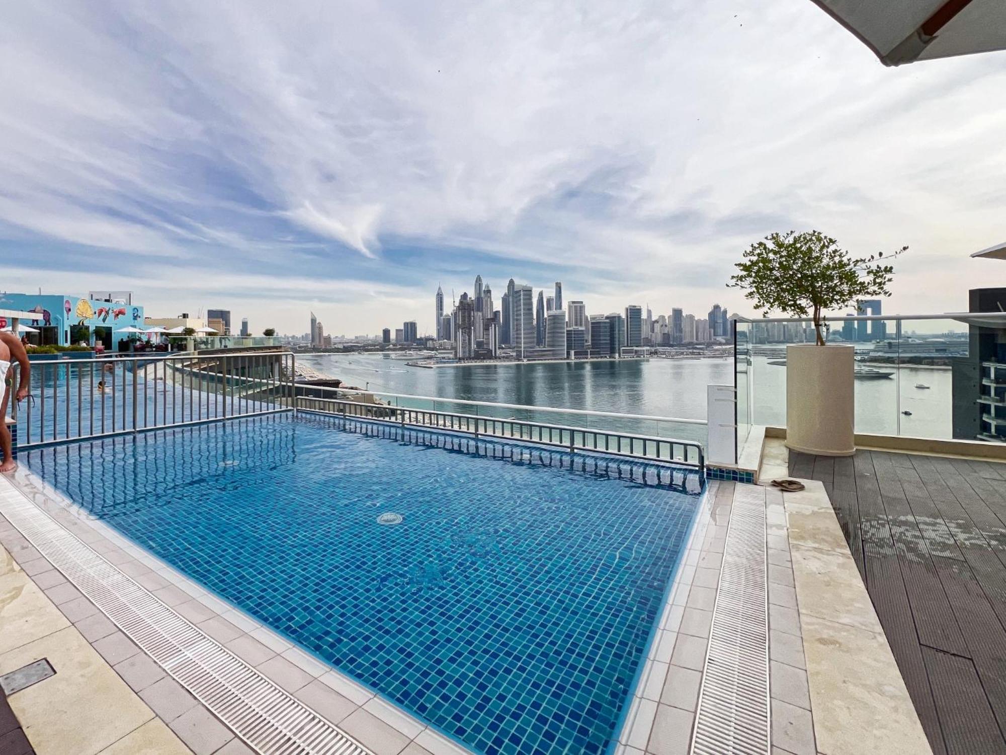 The Smart Concierge - Seven Palm Apartment *