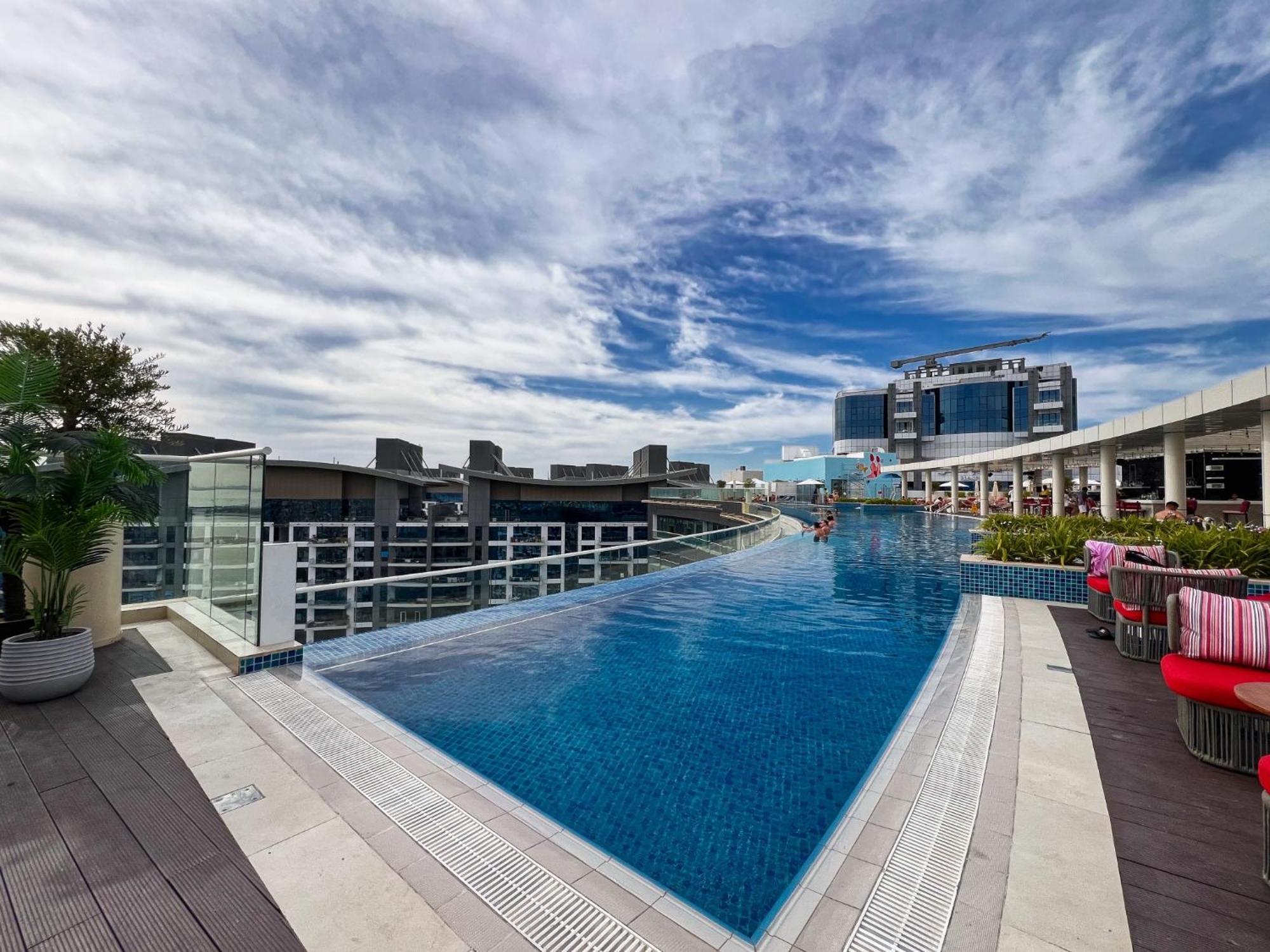 The Smart Concierge - Seven Palm Apartment *