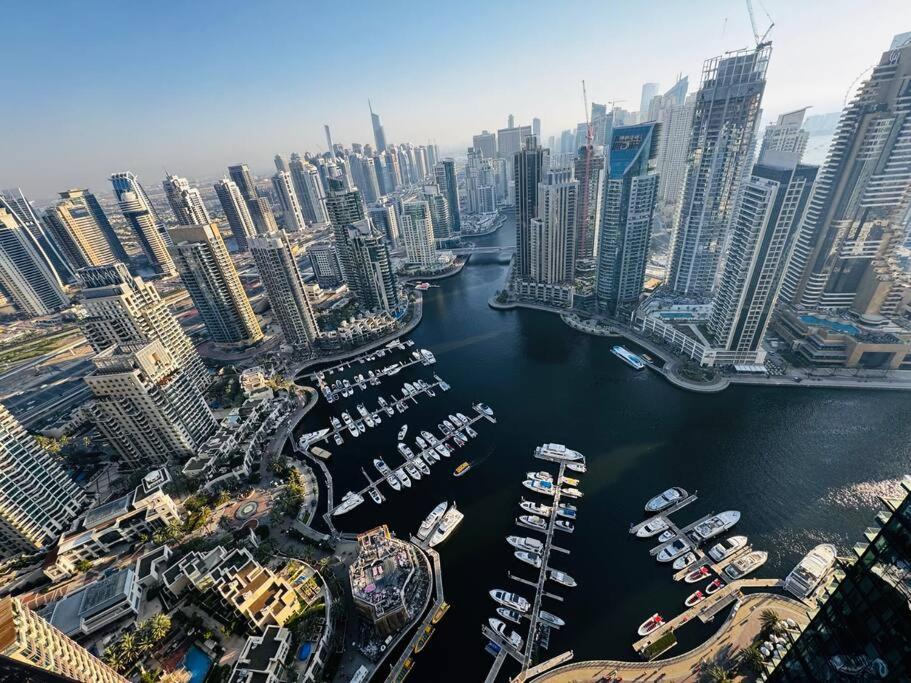 Marina Gate 1 Deluxe Apartment *