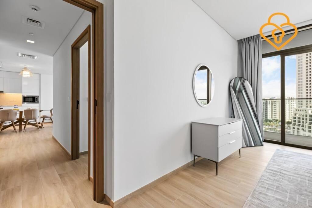 Keysplease 2 Bedroom Water View In Palace Residence, Creek Harbour Apartment