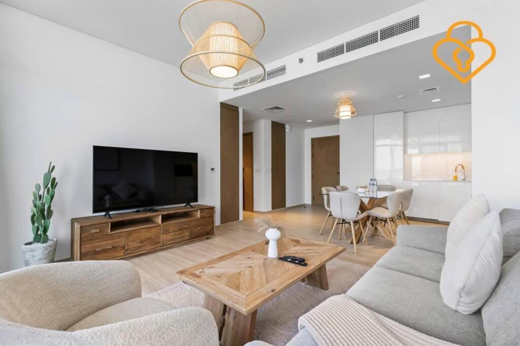 Keysplease 2 Bedroom Water View In Palace Residence, Creek Harbour