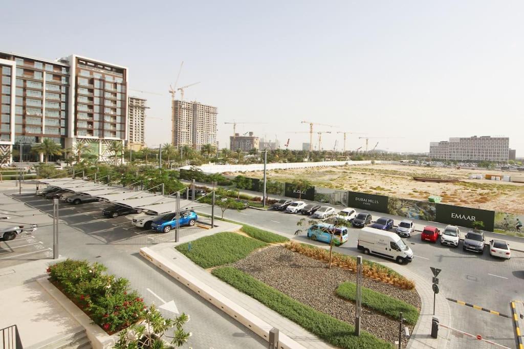 Hills Dreamin Spacious 1br With Balcony Dubai