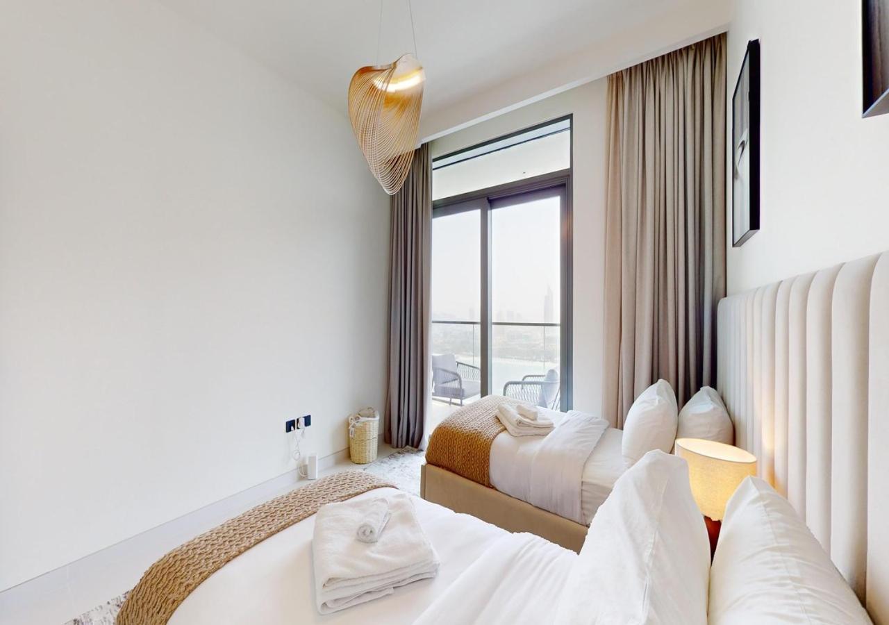 Waterfront ,High Floor 2Bed With Private Beach Access * Dubai
