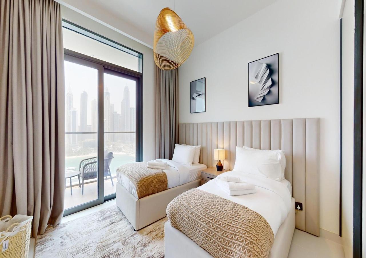 Apartment Waterfront ,High Floor 2Bed With Private Beach Access