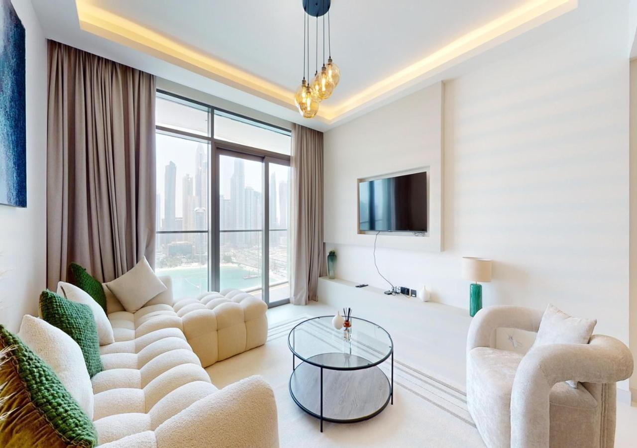 Apartment Waterfront ,High Floor 2Bed With Private Beach Access Dubai