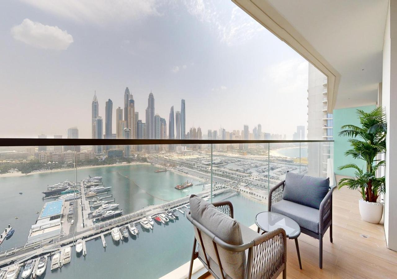 Waterfront ,High Floor 2Bed With Private Beach Access *