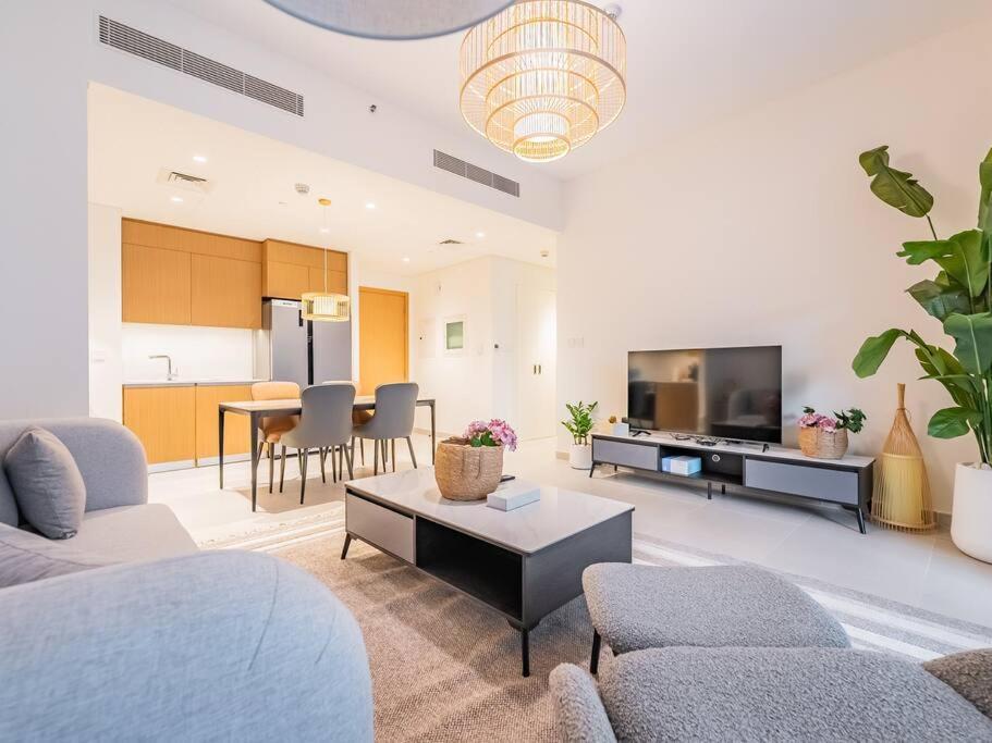 Apartment Ravishing Retreat 2br Creek Luxury Abode Dubai