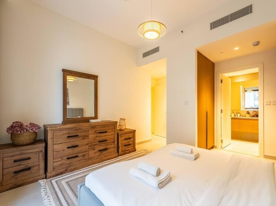 Apartment Ravishing Retreat 2br Creek Luxury Abode Dubai