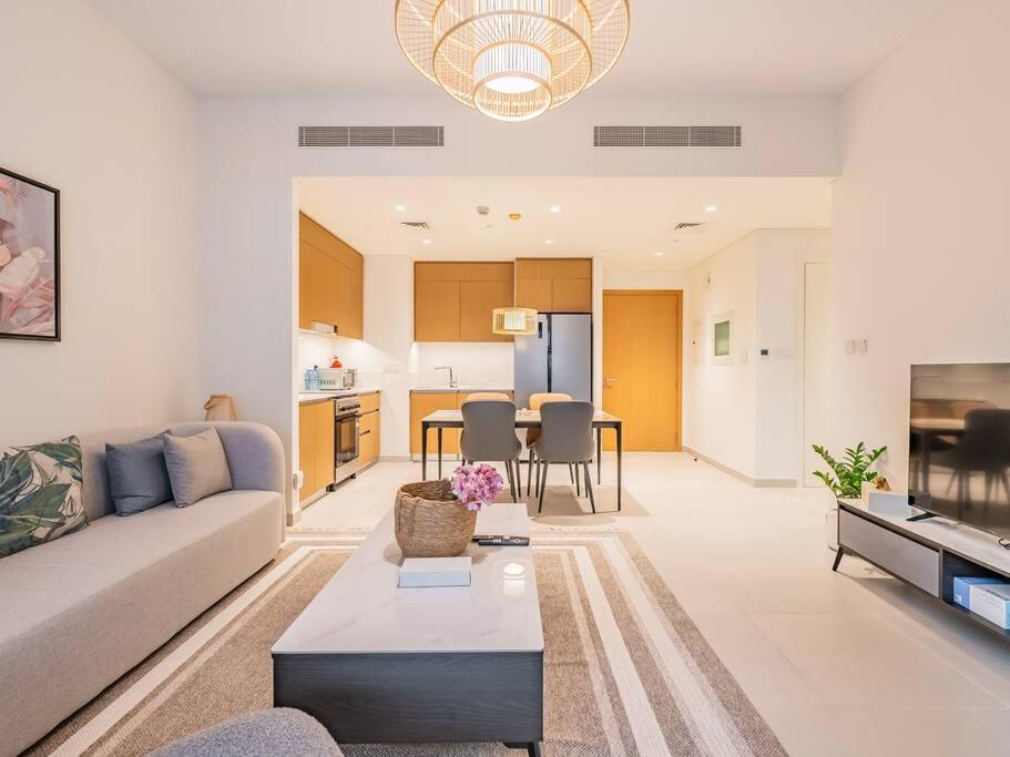Ravishing Retreat 2br Creek Luxury Abode * Dubai
