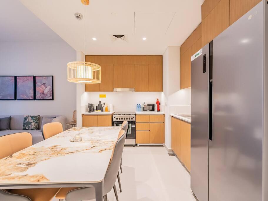 Ravishing Retreat 2br Creek Luxury Abode Apartment