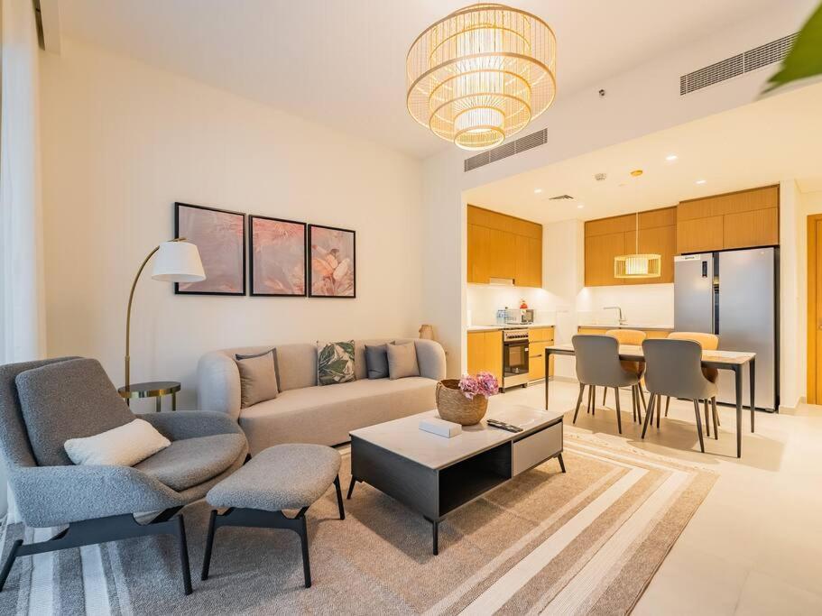 Apartment Ravishing Retreat 2br Creek Luxury Abode Dubai