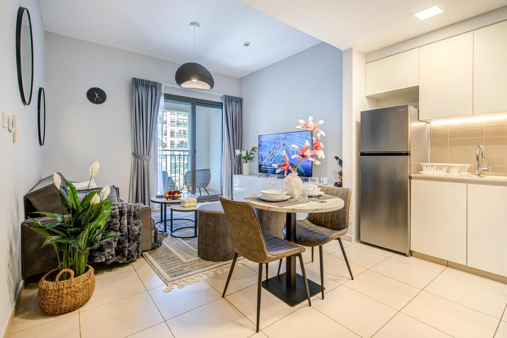Apartment Trophy - Discover Tranquility Living In Sleek Sanctuary
