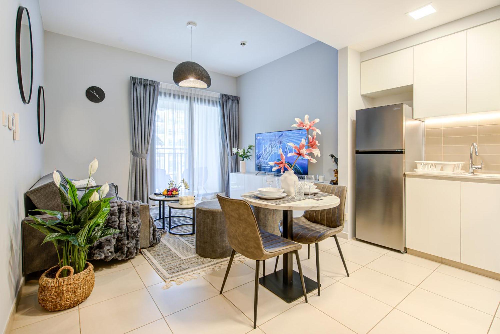 Apartment Trophy - Discover Tranquility Living In Sleek Sanctuary