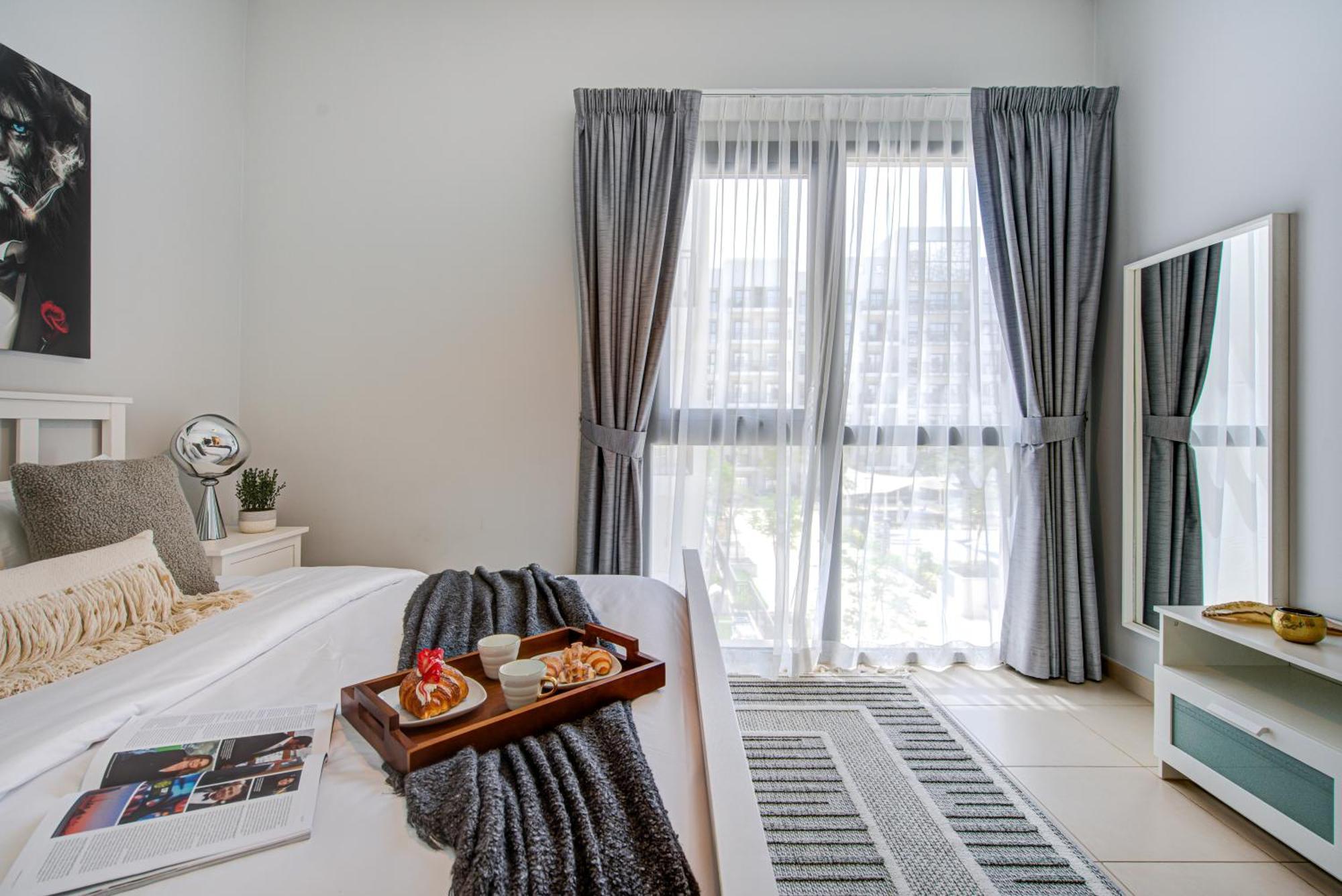 Apartment Trophy - Discover Tranquility Living In Sleek Sanctuary
