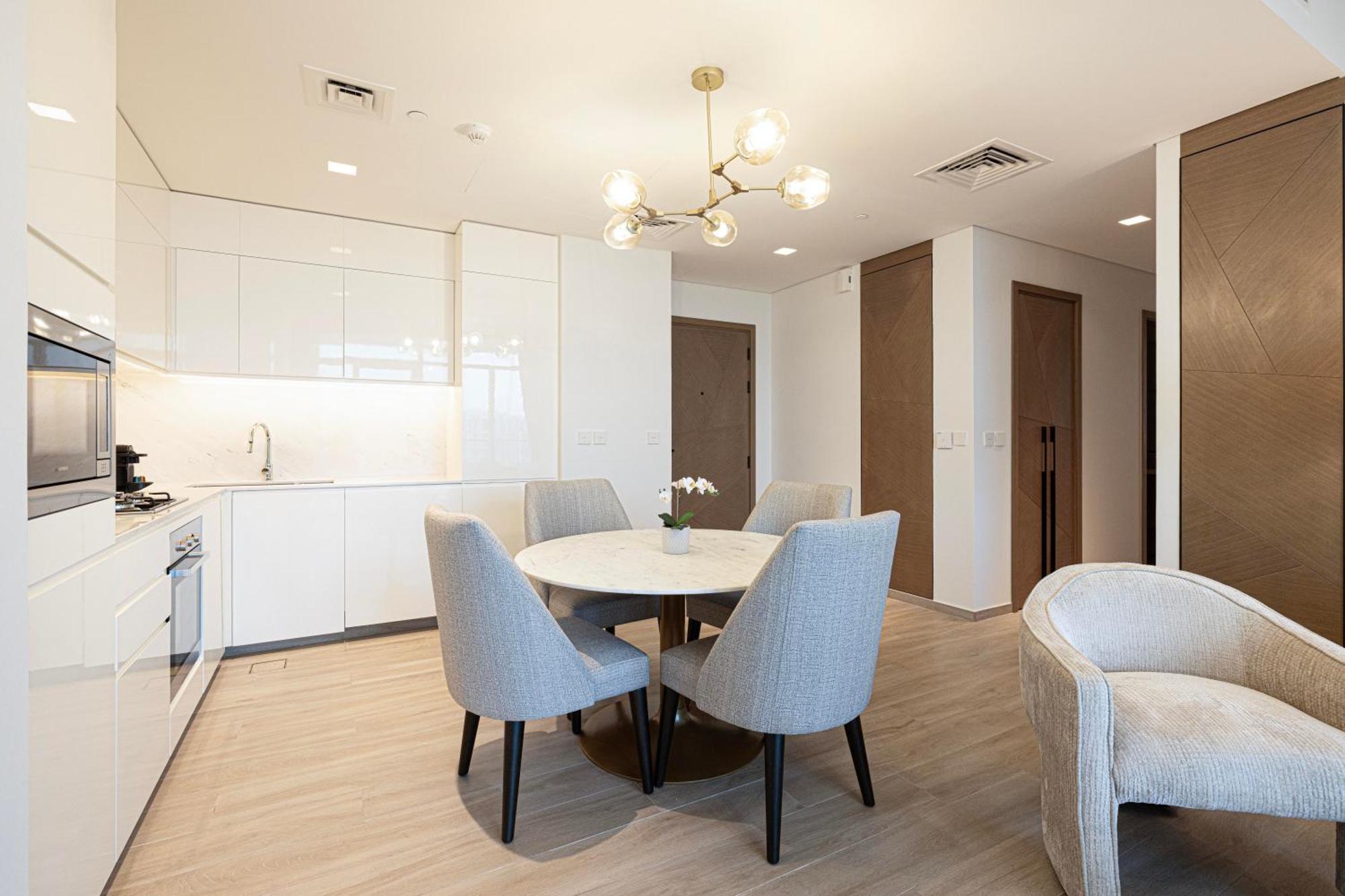 Cozy 2br Retreat With Panoramic Creek Views * Dubai