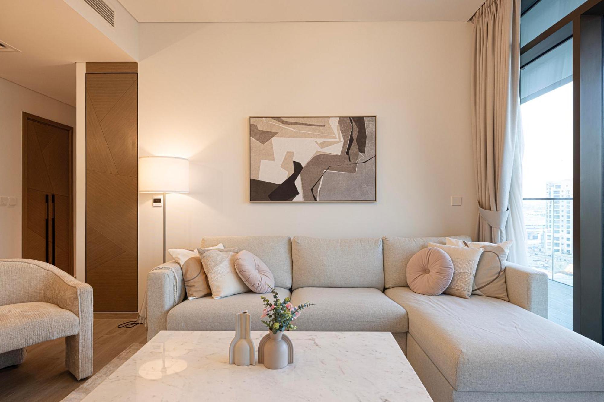 Apartment Cozy 2br Retreat With Panoramic Creek Views Dubai