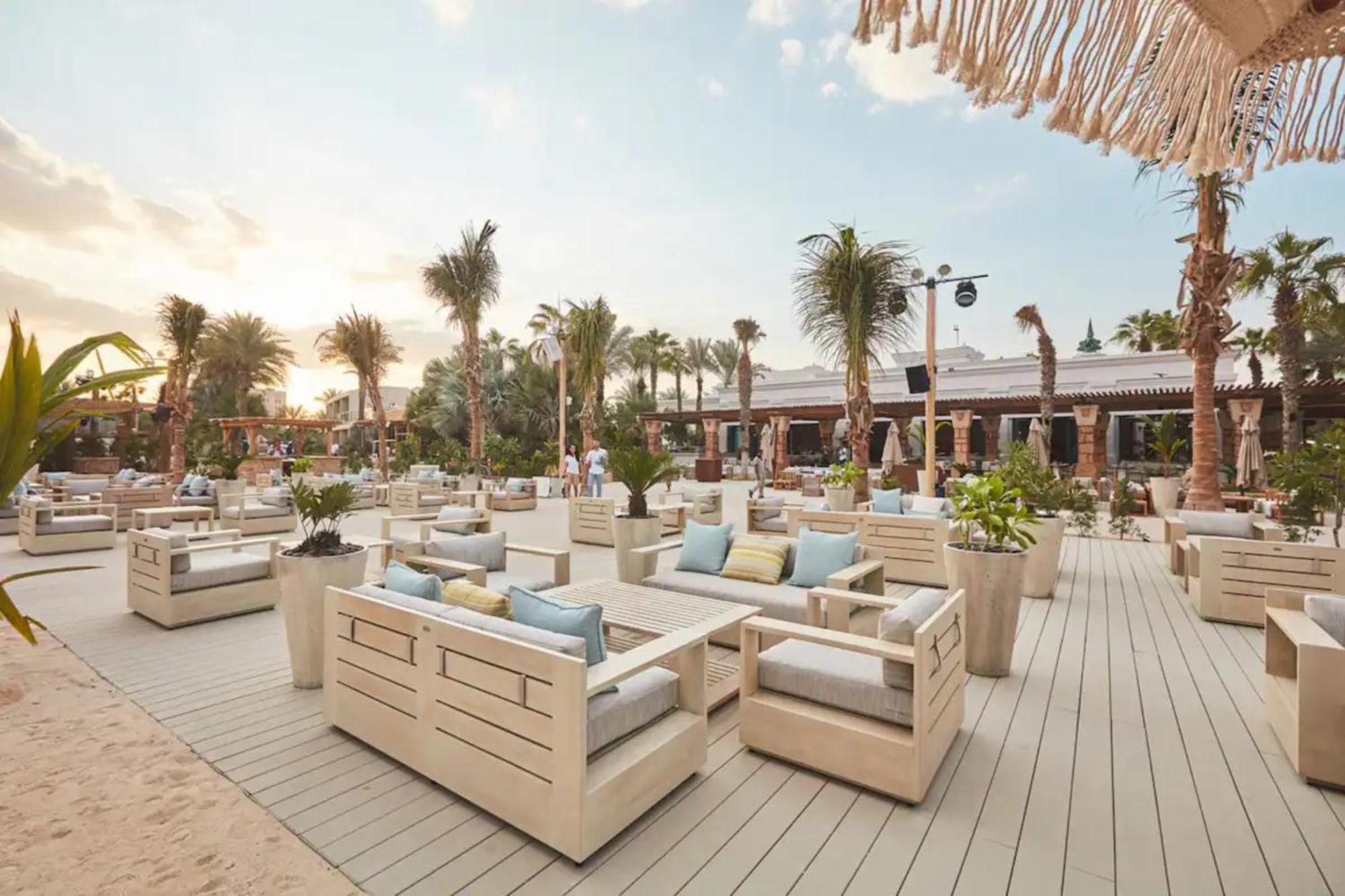 Palm Jumeirah 4br Relaxing With Access *