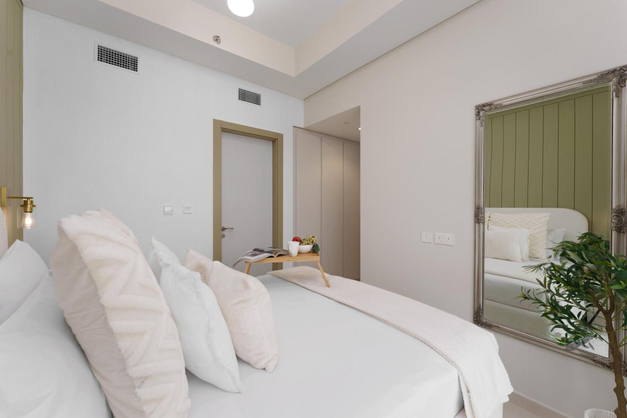 Maison Privee - Chic Retreat In Prime Location Apartment