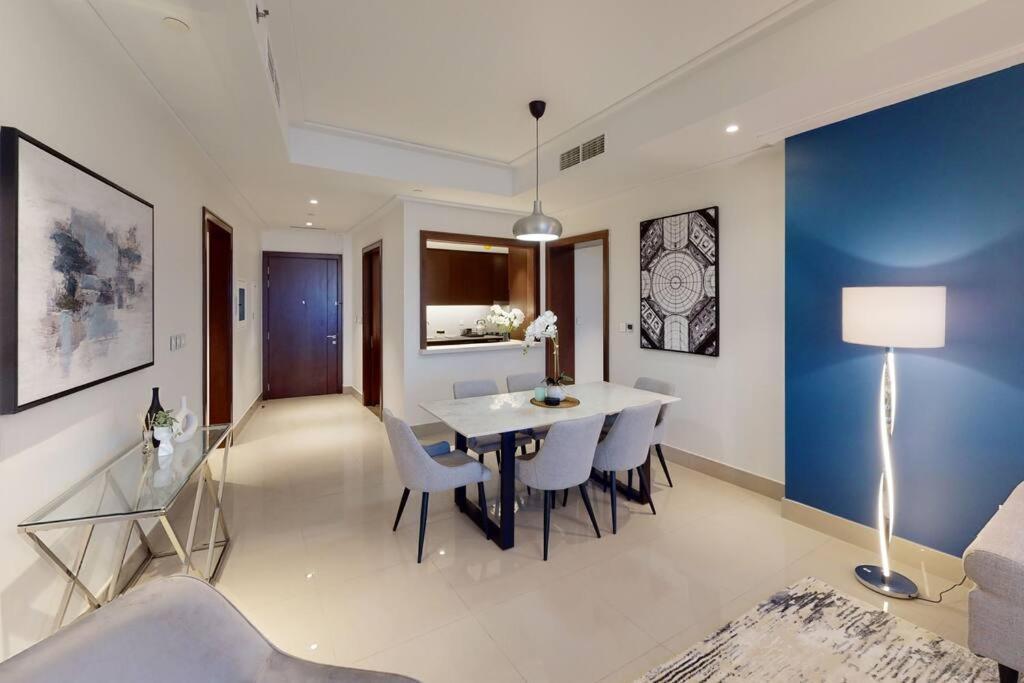 Opera Grand 3br With Fountain Views