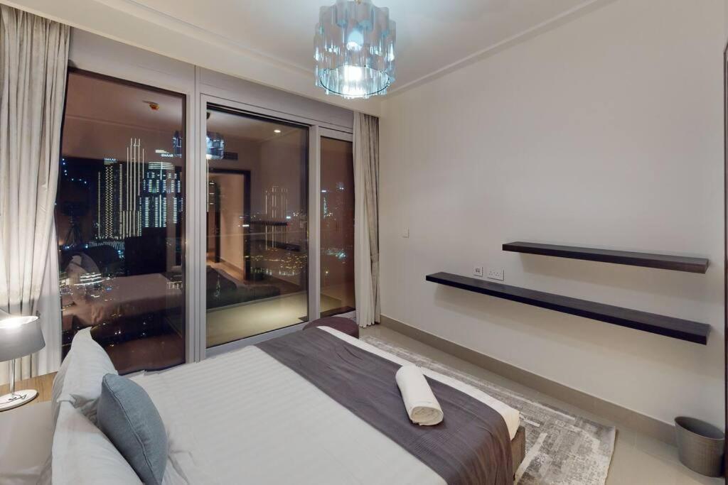 Opera Grand 3br With Fountain Views