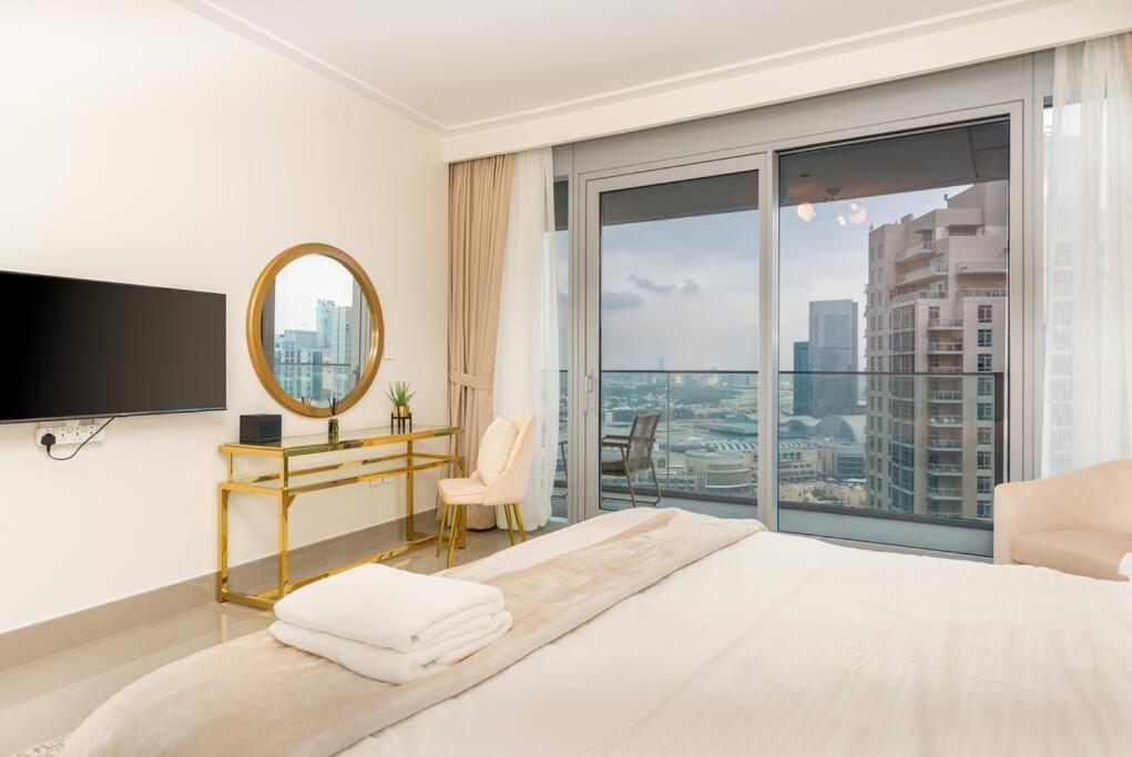 Opera Grand 3br With Fountain Views Apartment *