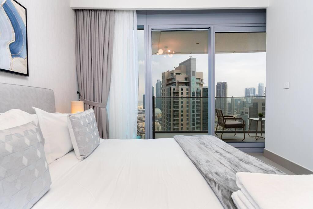 Opera Grand 3br With Fountain Views *