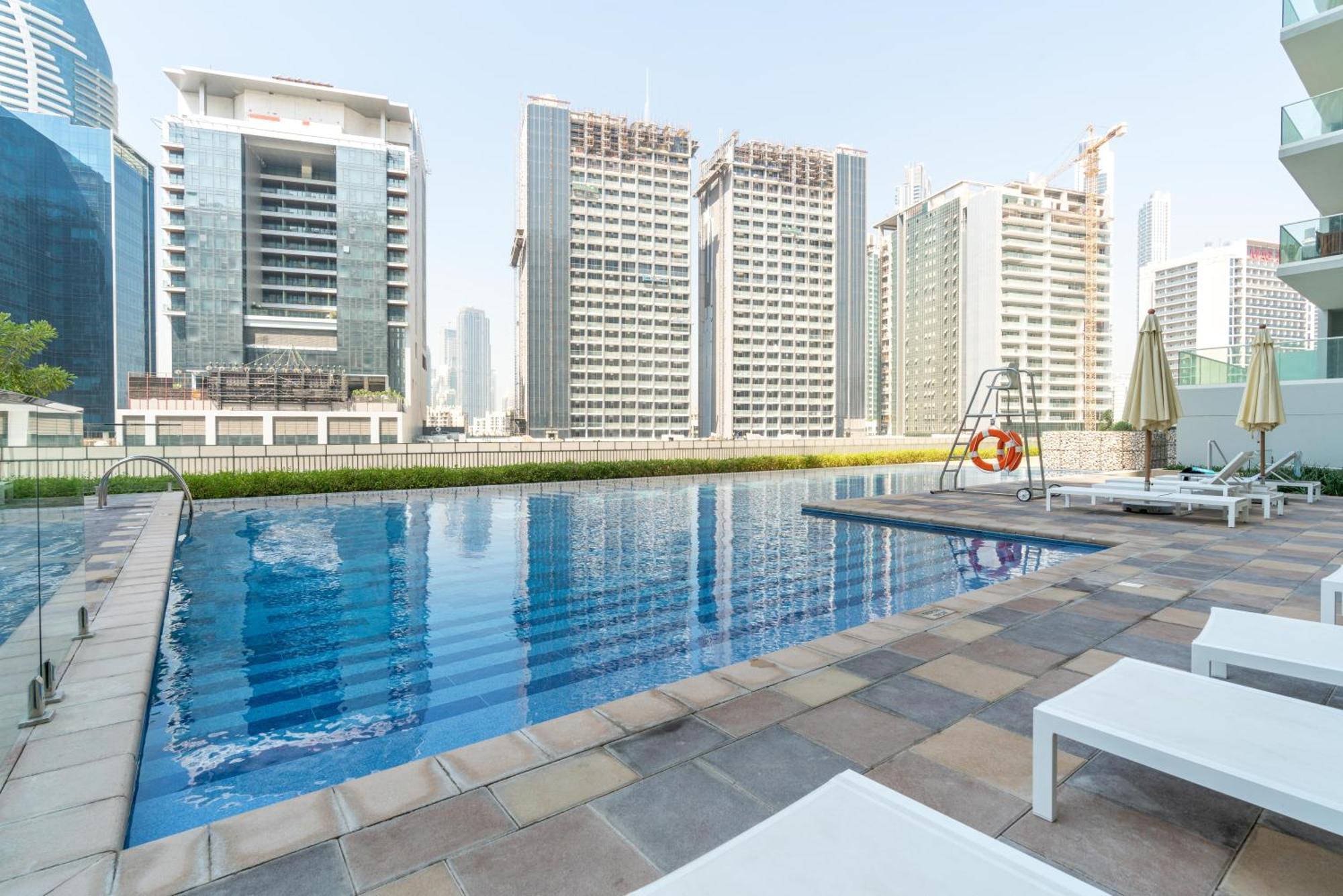 Relaxing 2br At Vera Residences Dubai