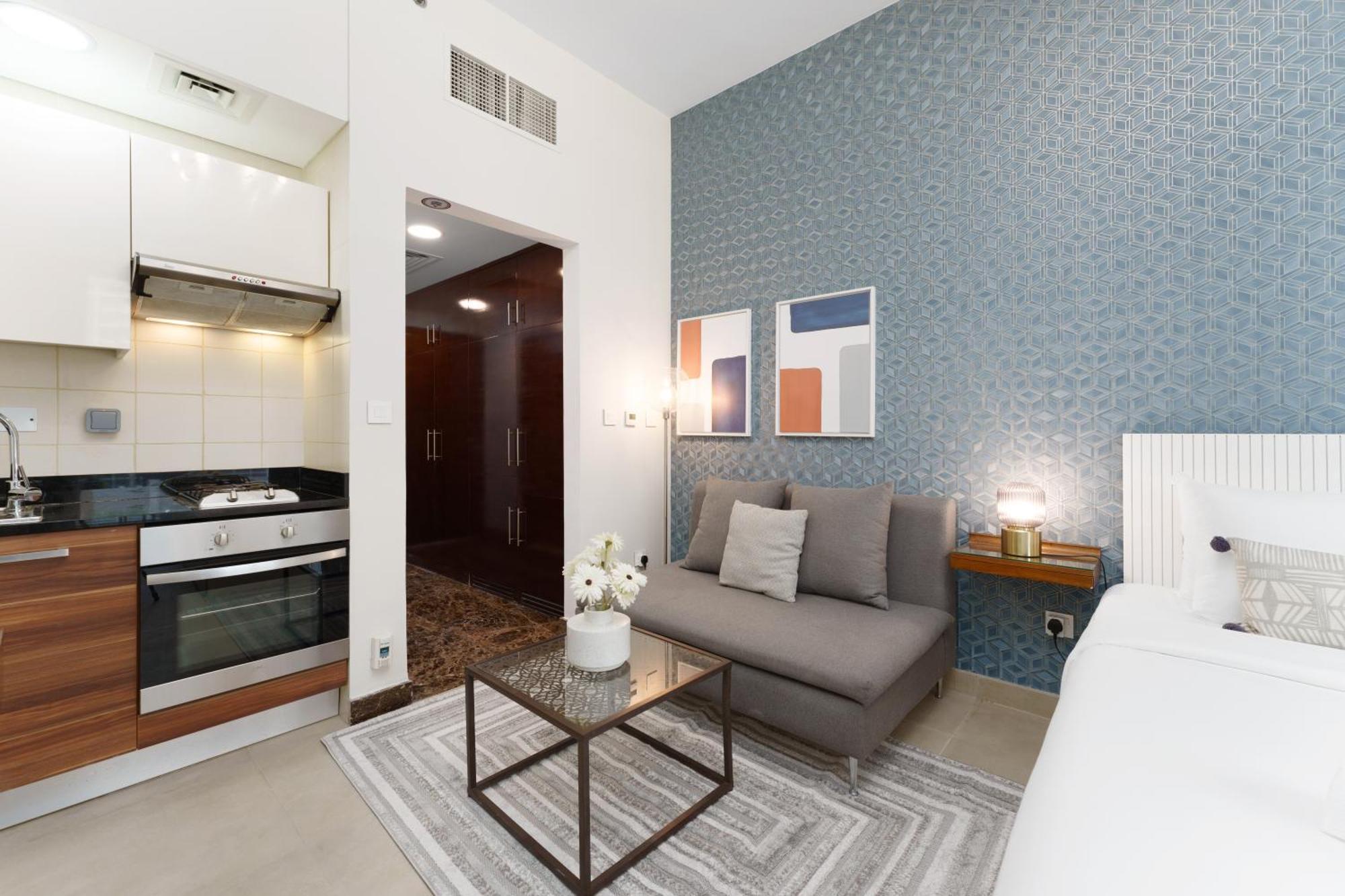 Experience Sparkle Tower Living In Jbr - Suiteable *