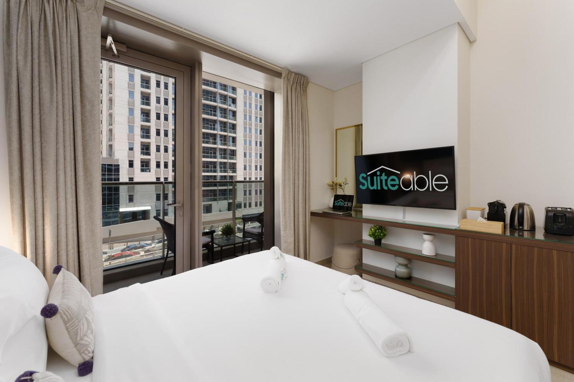 Experience Sparkle Tower Living In Jbr - Suiteable *