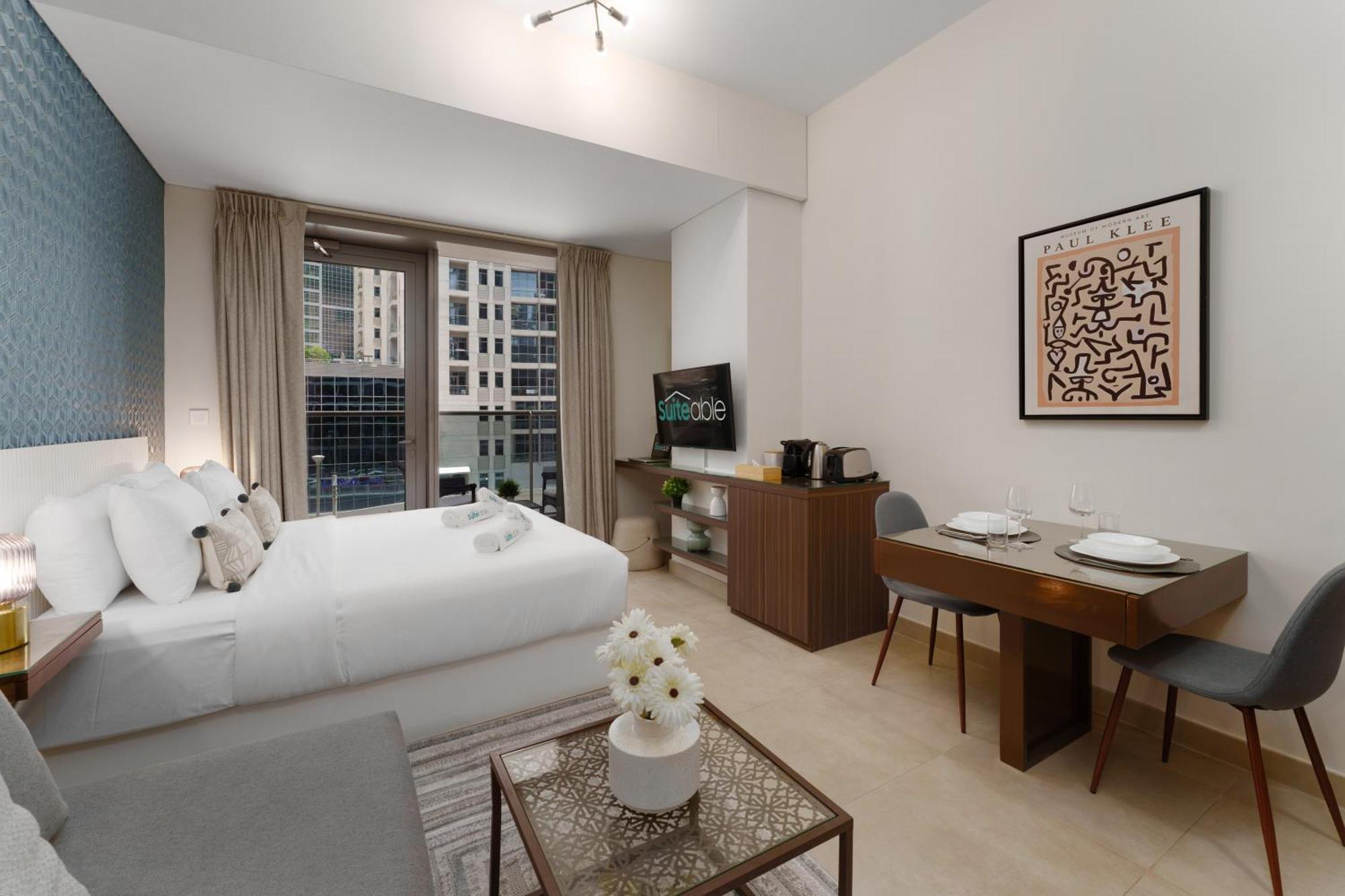 Experience Sparkle Tower Living In Jbr - Suiteable Apartment *