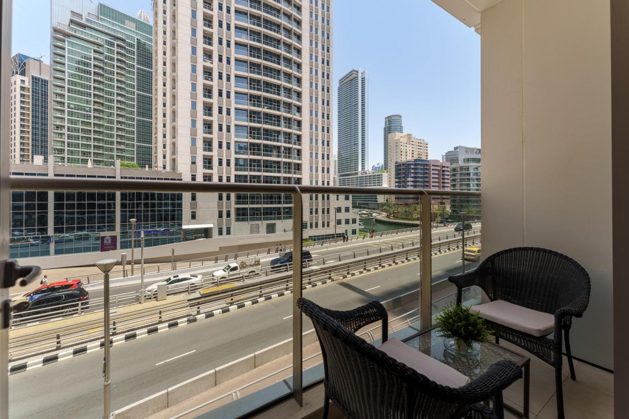 Experience Sparkle Tower Living In Jbr - Suiteable