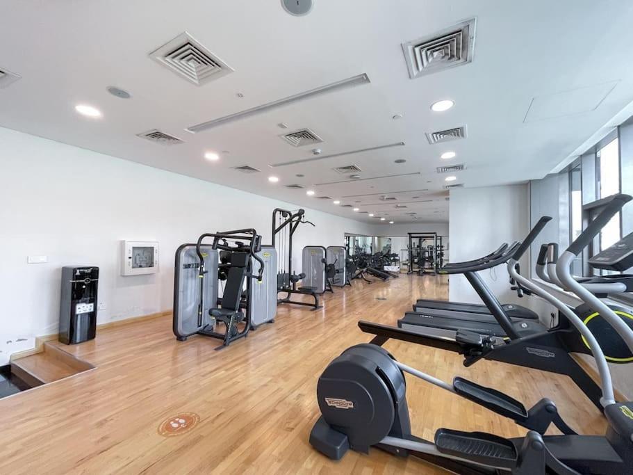 Apartment Experience Sparkle Tower Living In Jbr - Suiteable *