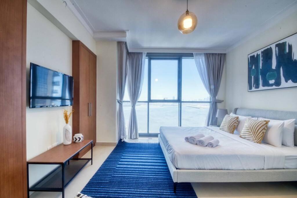 Apartment Creek Harbour - Beautiful 3br + Maids *