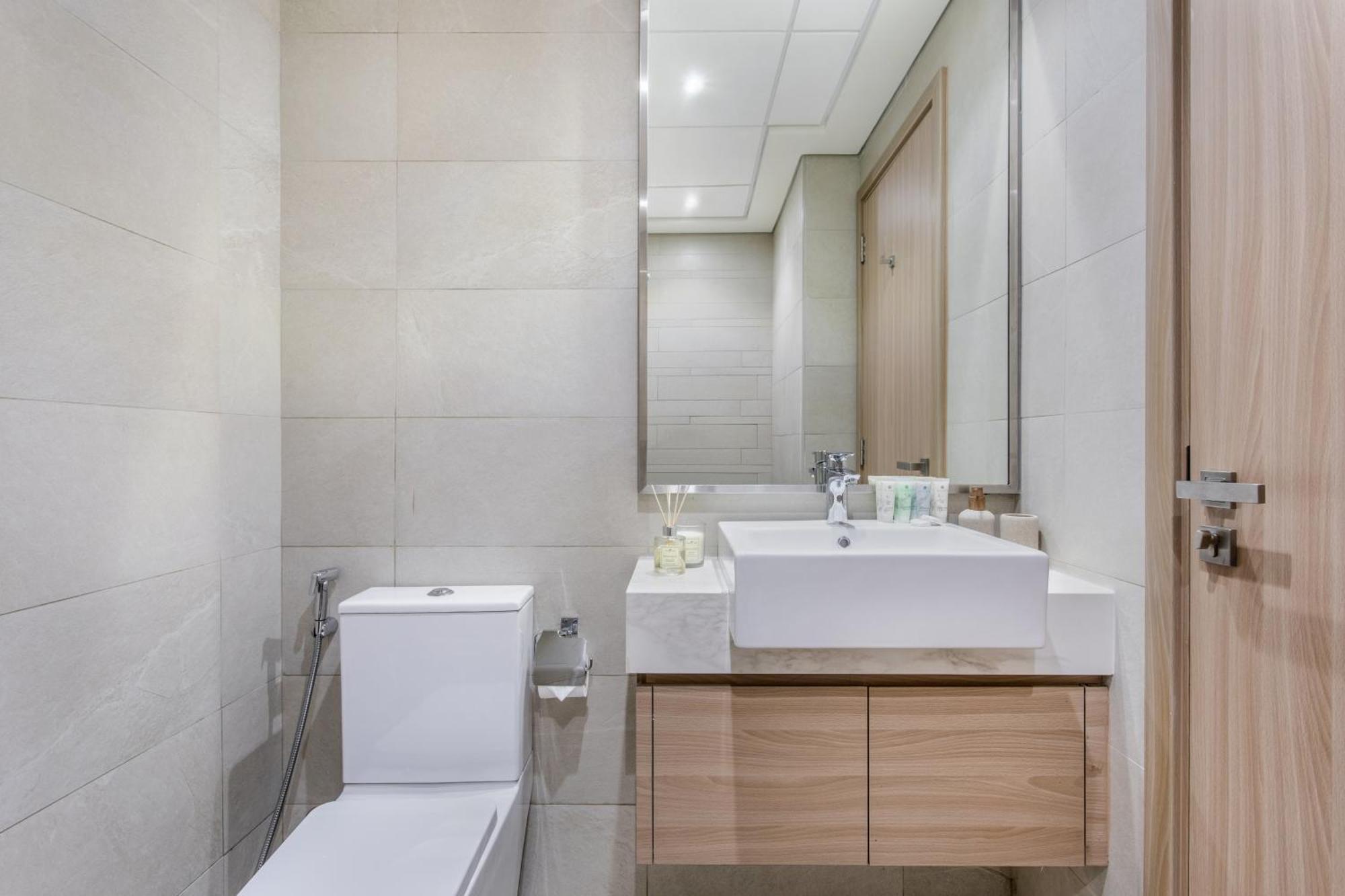 Stylish & Luxury Riviera 19 2 Adult & 1 Kid Apartment *