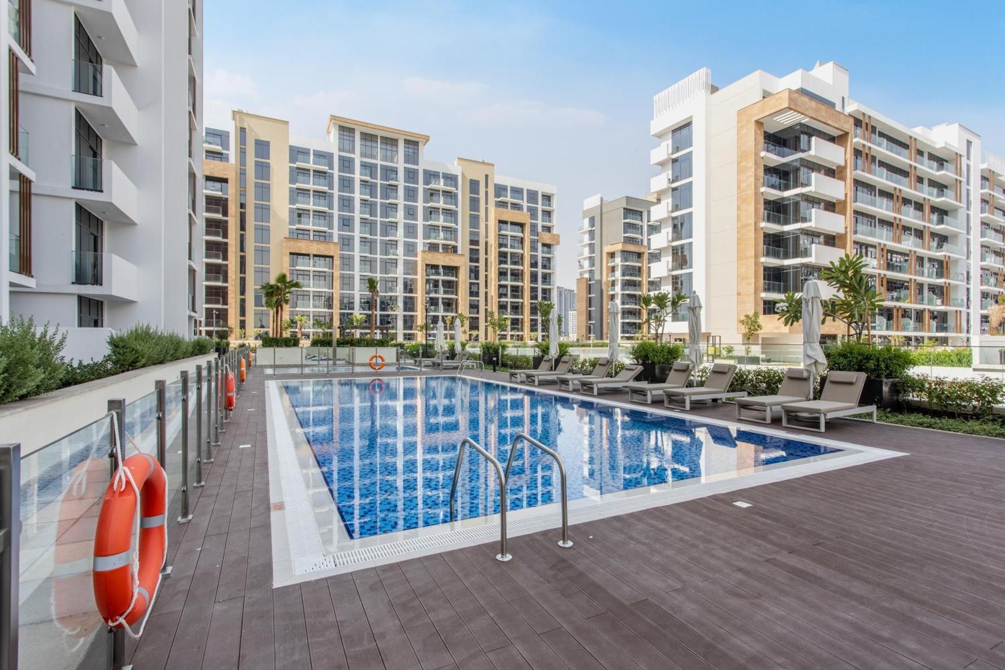 Stylish & Luxury Riviera 19 2 Adult & 1 Kid Apartment