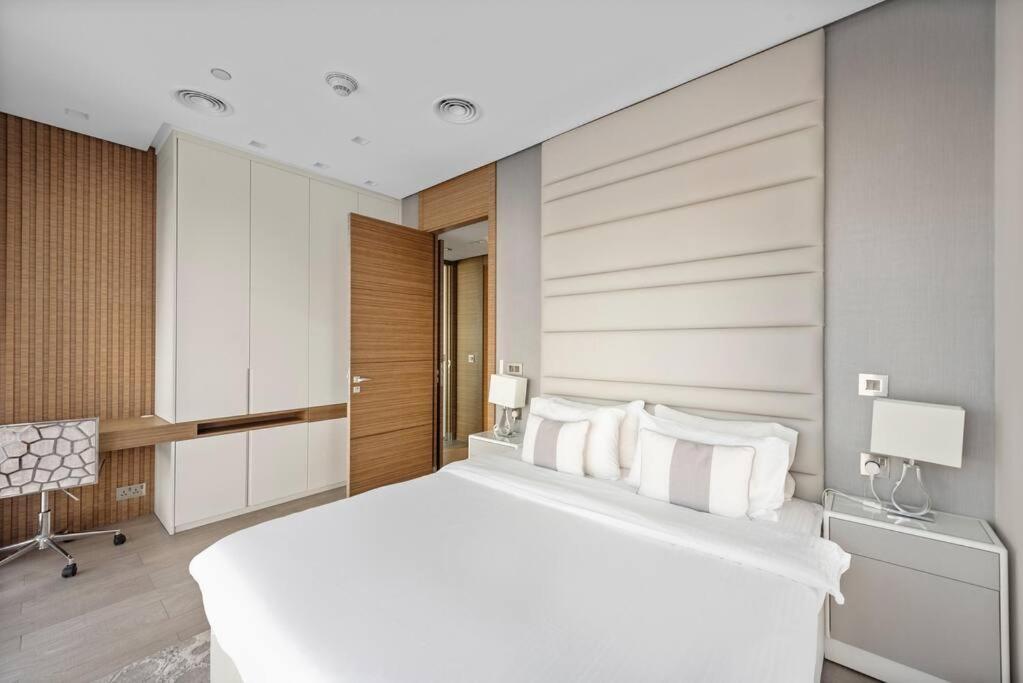 First Class 2br Elevated Luxury With Terrace Dubai