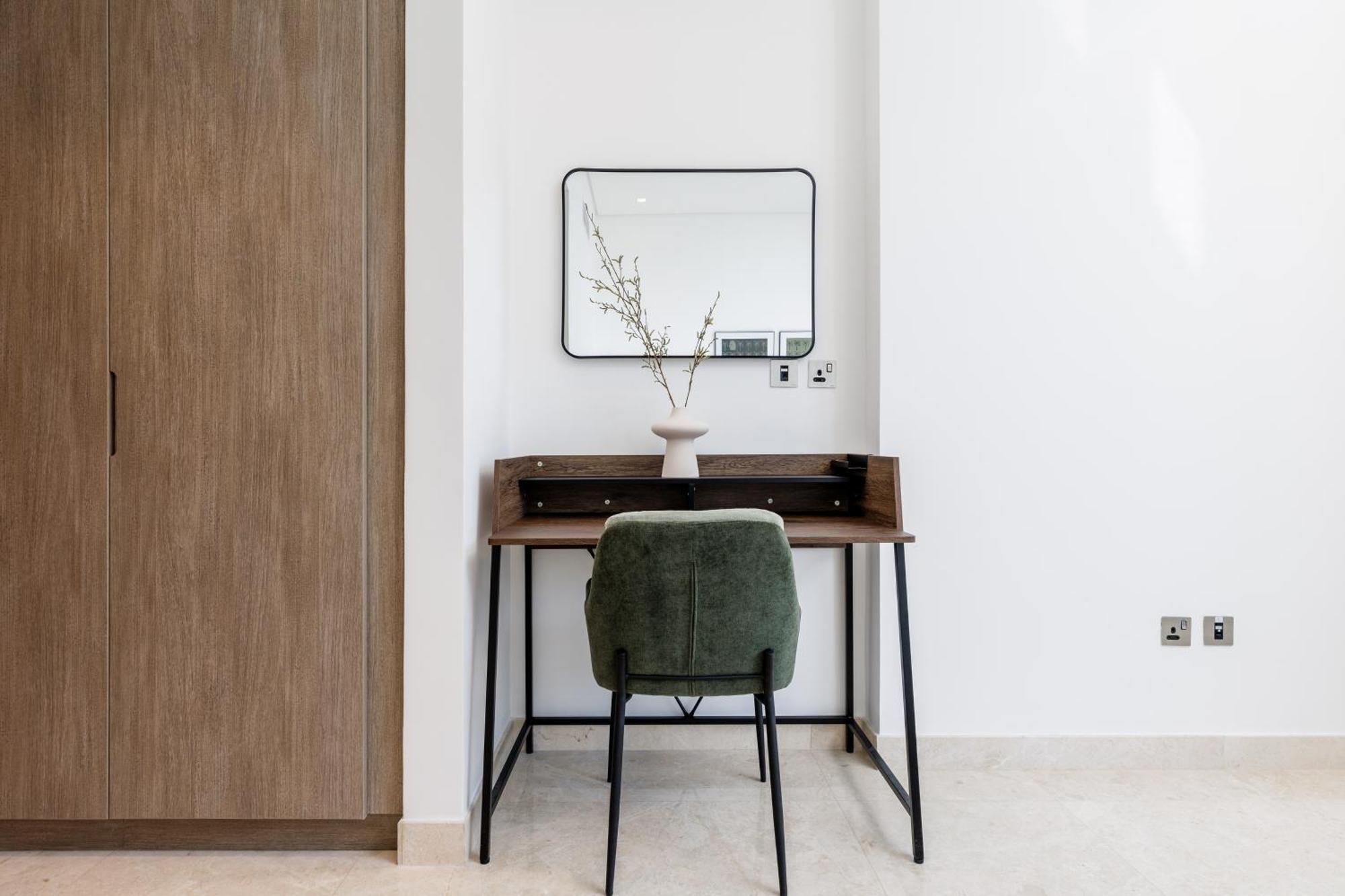 Maison Privee - Classy Urban Retreat With Amazing Canal Views Apartment