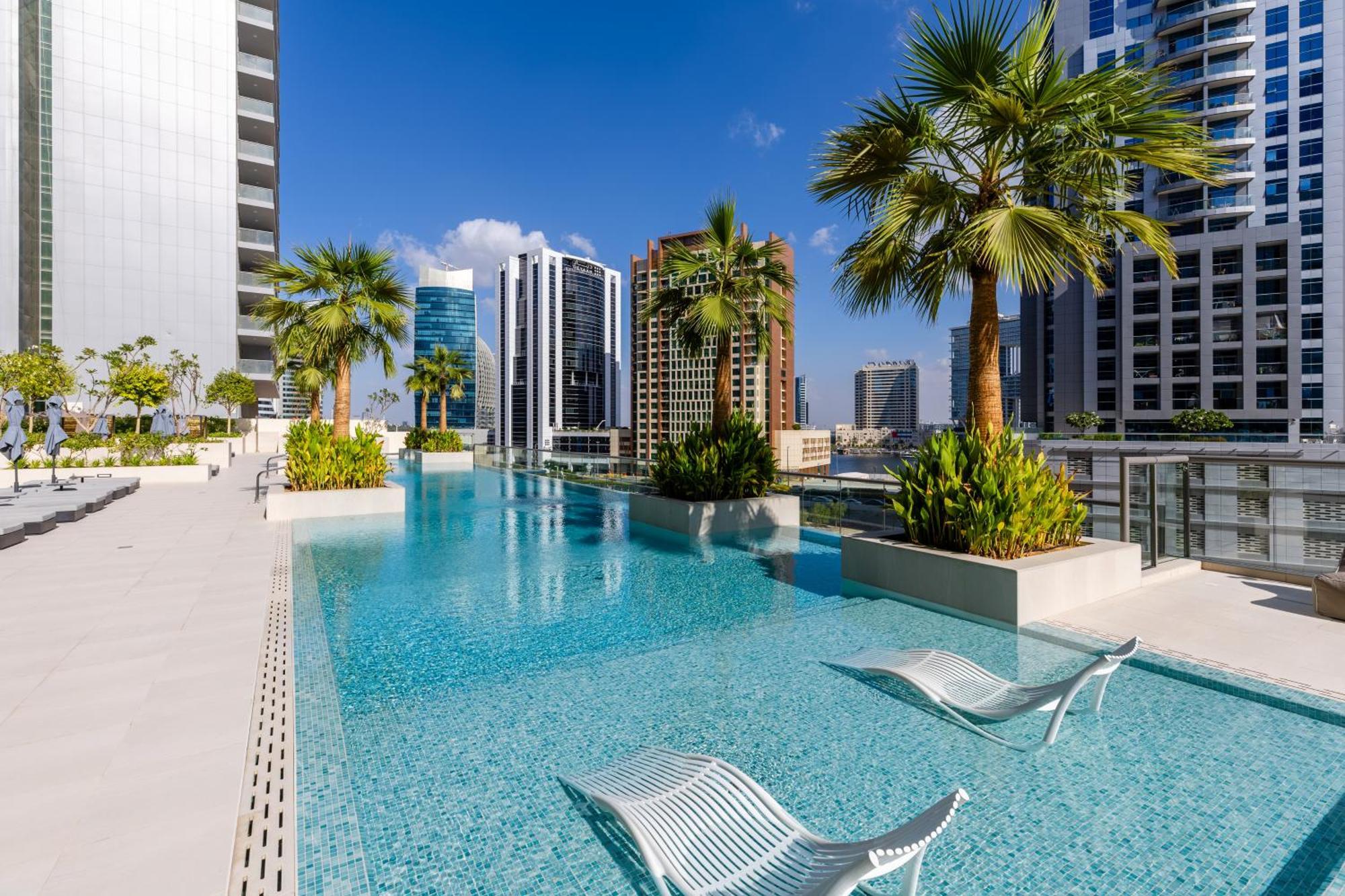 Maison Privee - Classy Urban Retreat With Amazing Canal Views