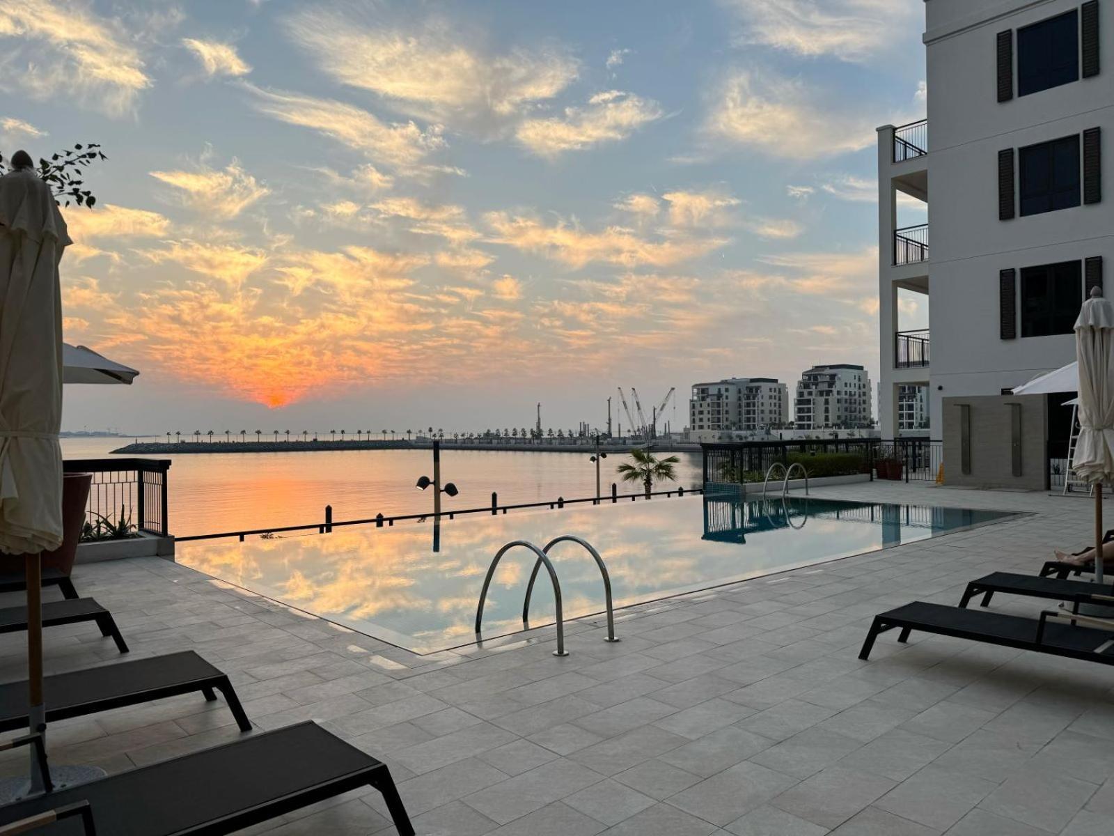 Stunning 2 Beds La Rive B2 Port Dela Apartment *
