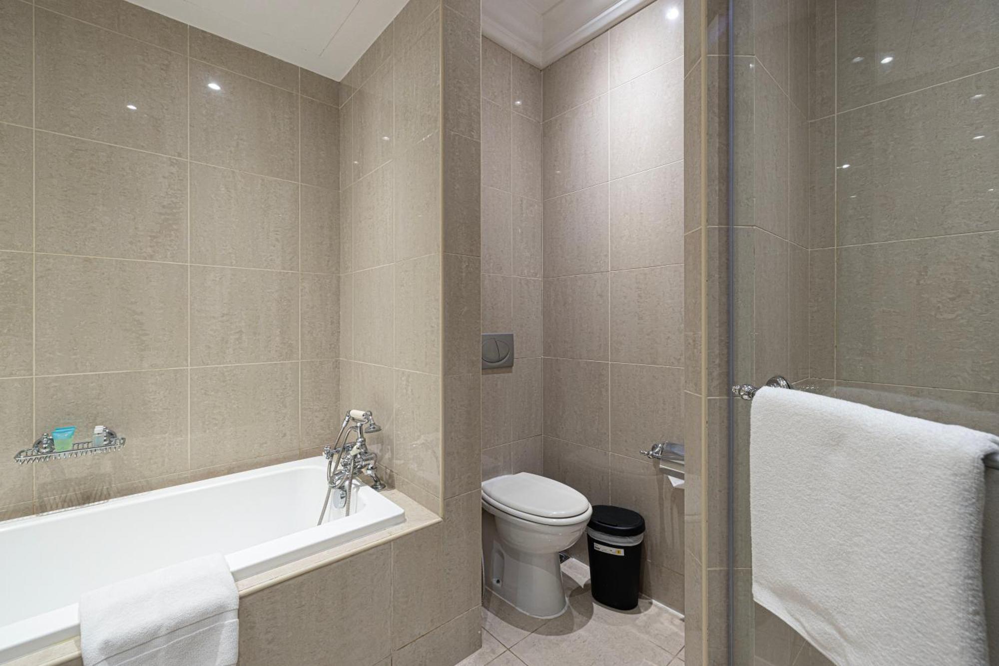 Apartment Old Town Luxury: 1-br With Large Terrace & Burj Khalifa View