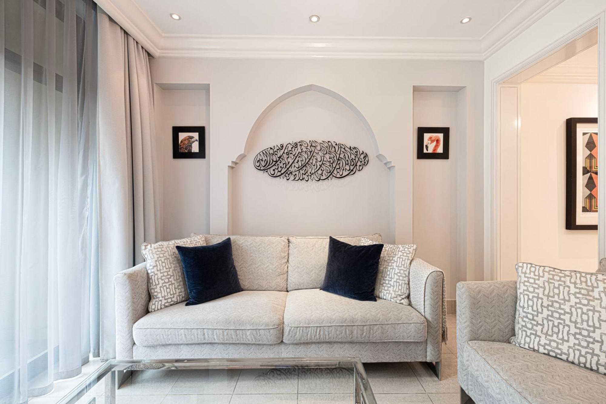 Apartment Old Town Luxury: 1-br With Large Terrace & Burj Khalifa View Dubai
