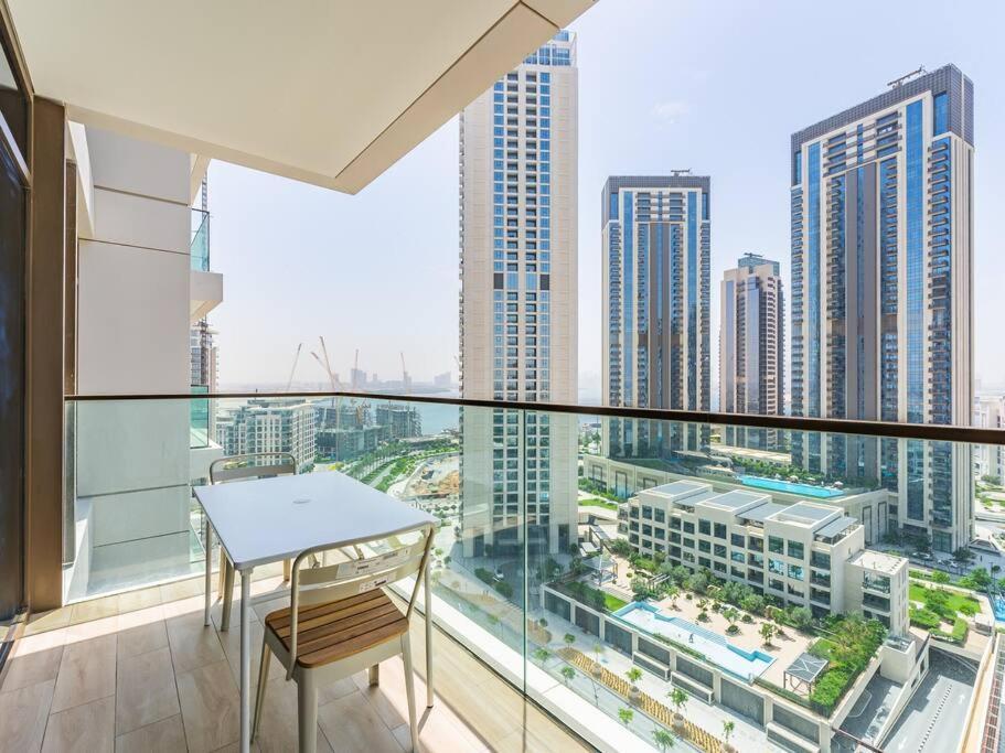 The Harbor Heights 1br In Palace Residences Creek Dubai