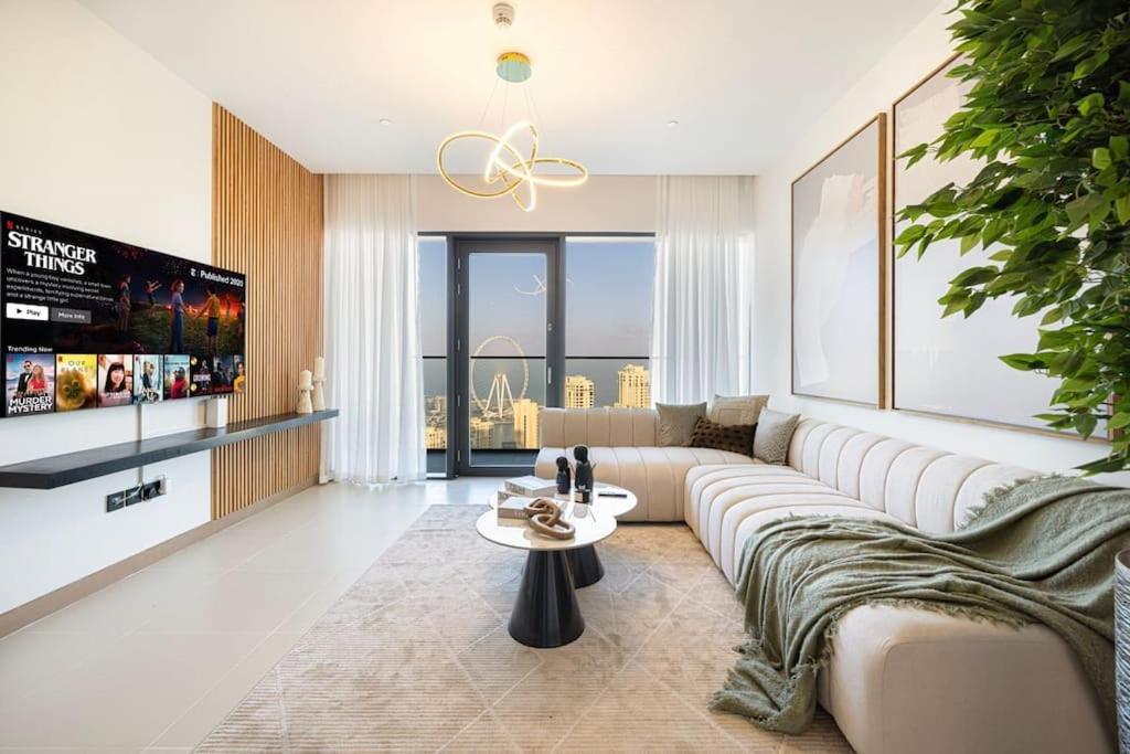 Luxury 3 Bedroom Vida High Floor Apartment