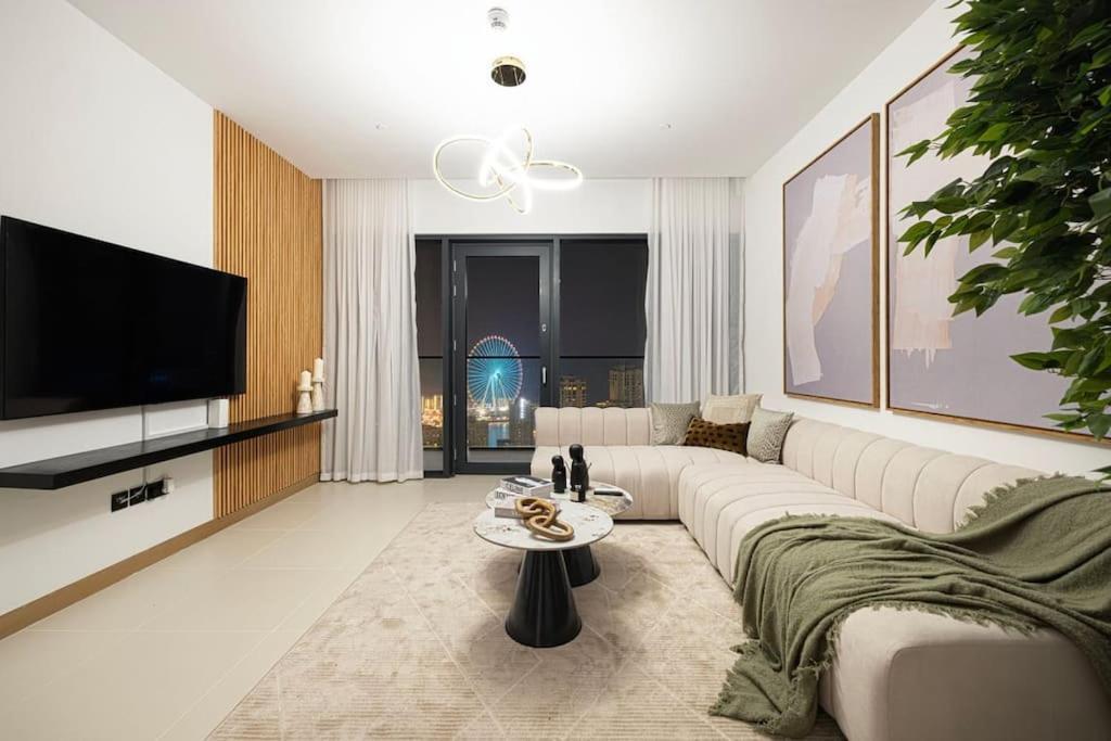 Luxury 3 Bedroom Vida High Floor * Dubai