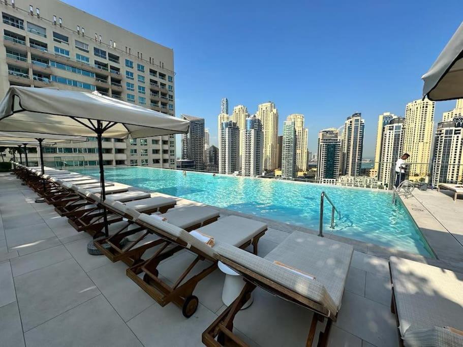 Luxury 3 Bedroom Vida High Floor Dubai