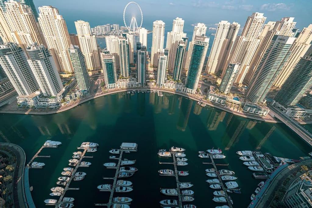 Luxury 3 Bedroom Vida High Floor Dubai