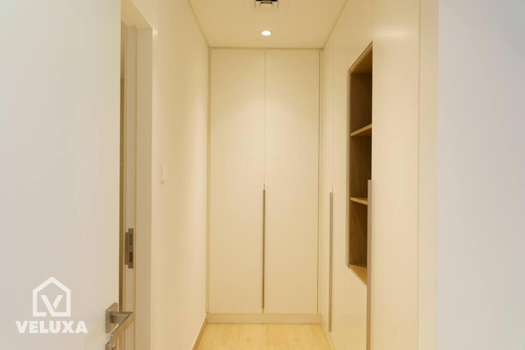 Veluxa - Stunning Sea View - Luxe 3 Bed In La Apartment Dubai